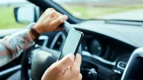Simple Tips To Avoid Distracted Driving.